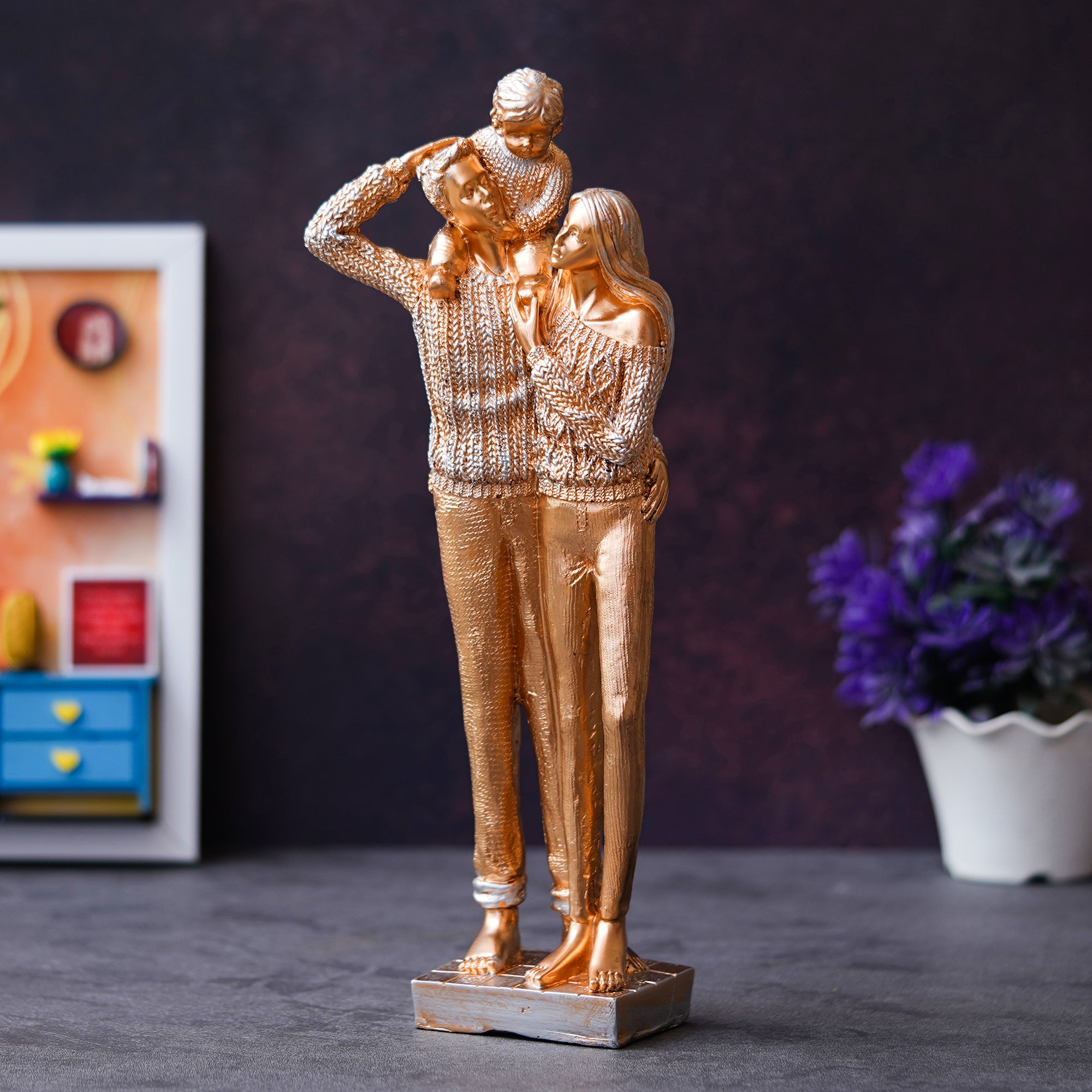 Golden Beloved Family Human Figurines Decorative Showpiece 1