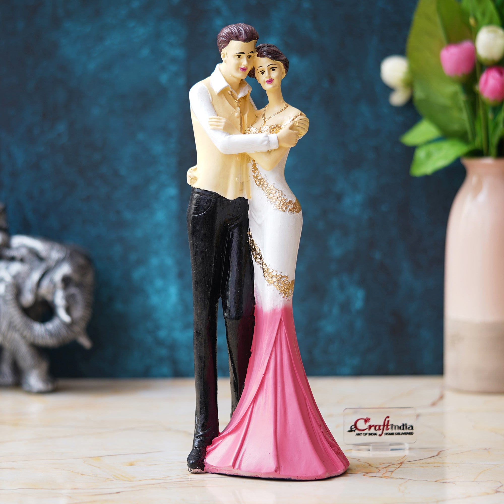 Lovely Hugging Couple Statue Human Figurine Decorative Showpiece 4