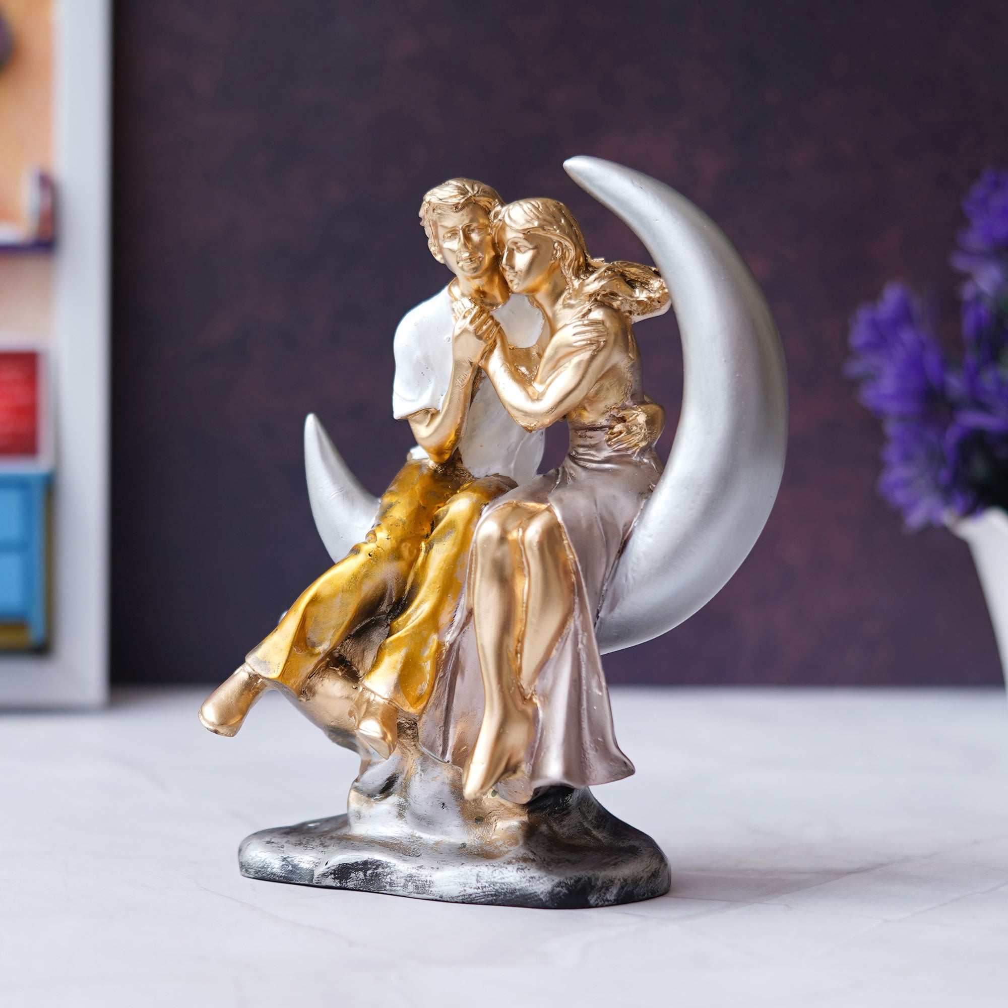 Romantic Couple Statue Sitting on Moon Human Figurines Decorative Showpiece 5