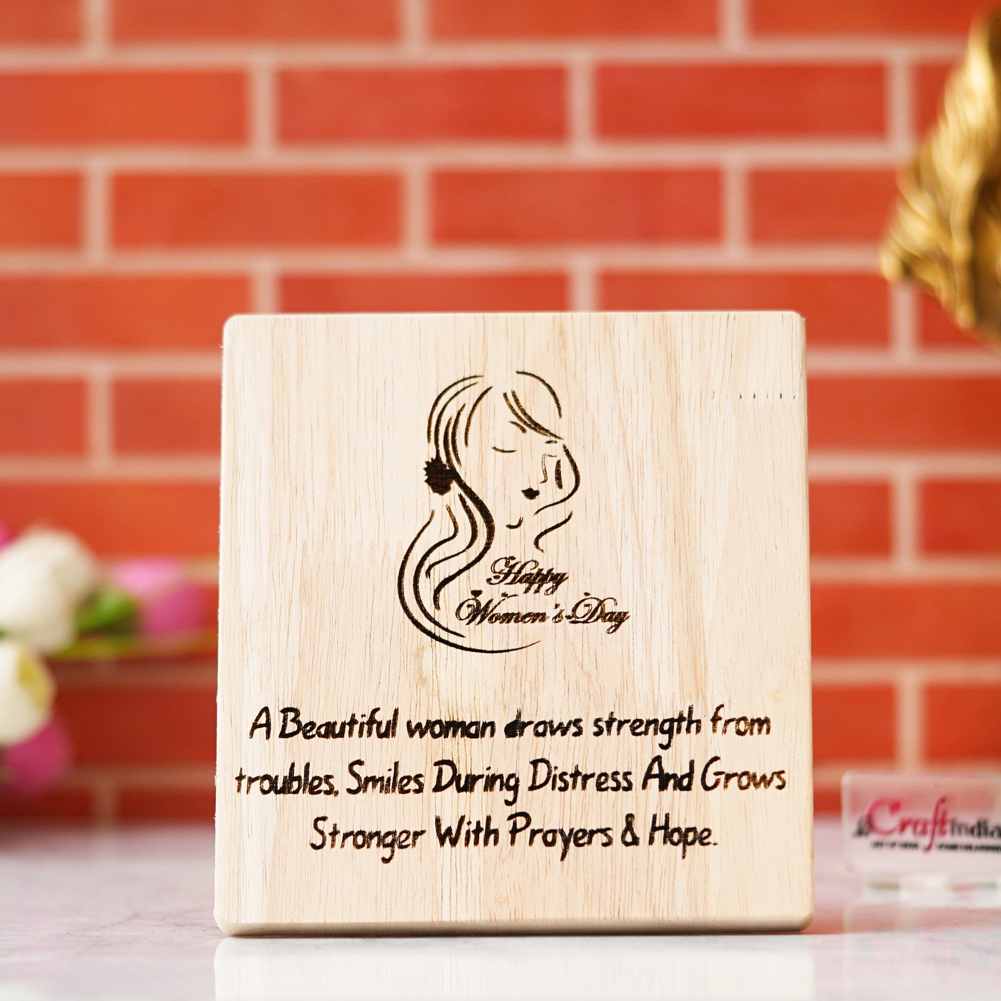 "A Beautiful Woman Draws Strength" Quote Tabletop Wooden Showpiece 4