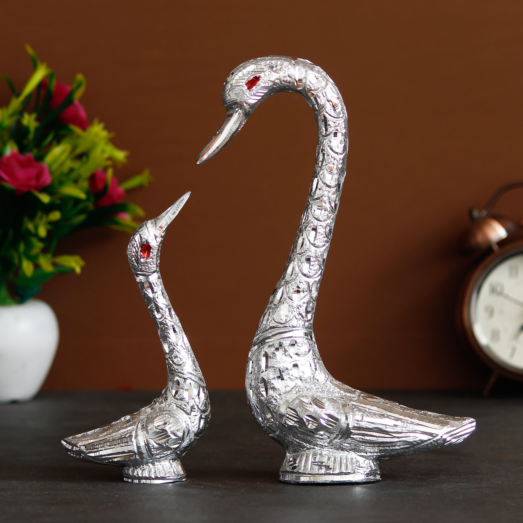 Loving Silver Swan Couple Metal Handcrafted Decorative Figurine 1