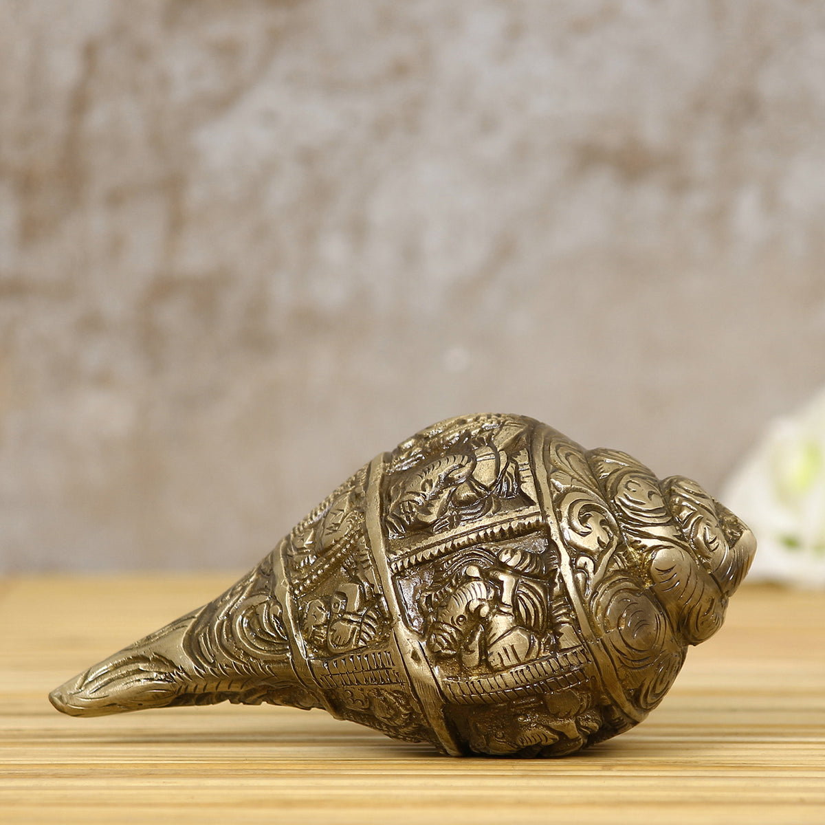 Brass Auspicious Lord Ganesha Shankh - eCraftIndia Online