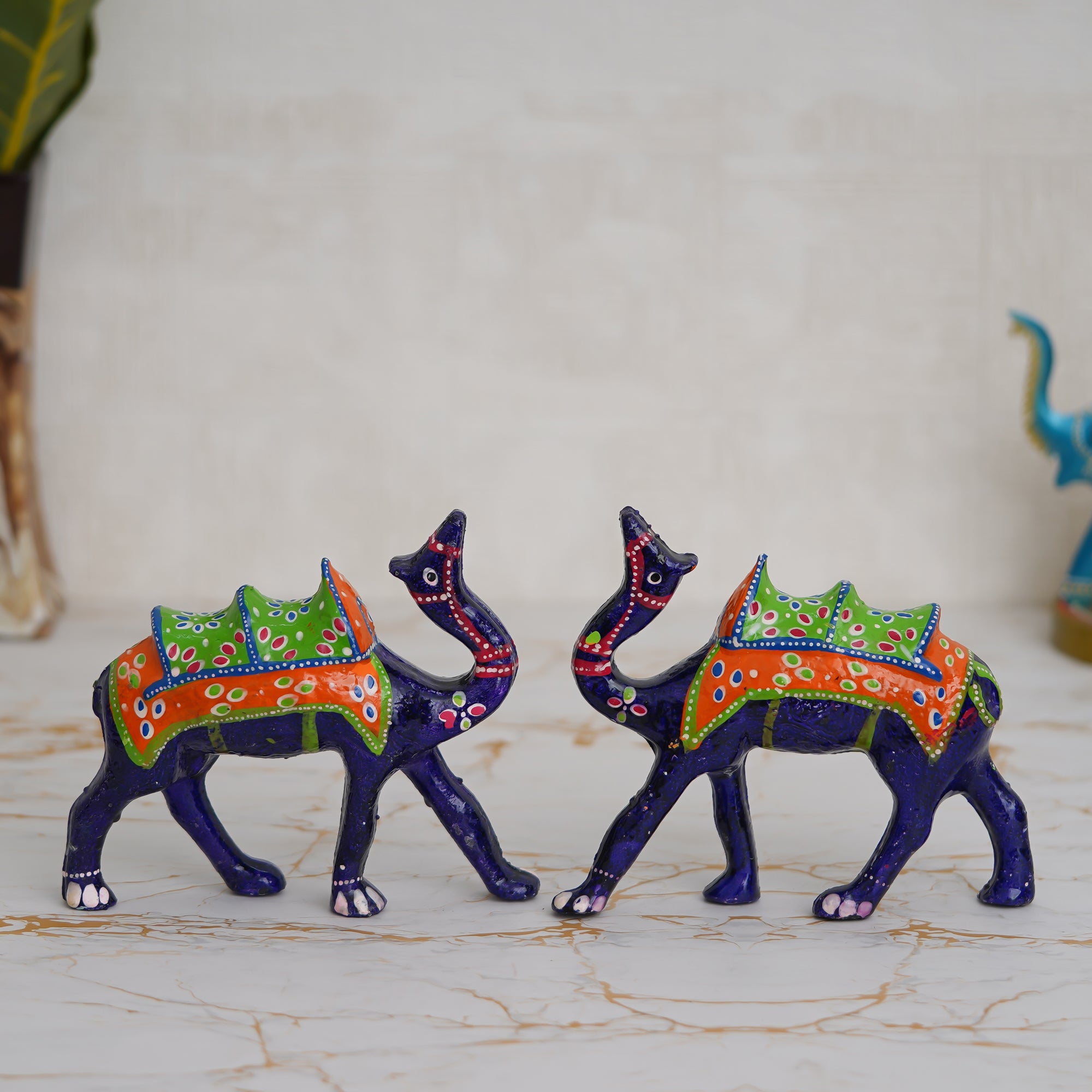 Set of 2 Decorative Camel Showpiece Animal Figurines - Multicolor