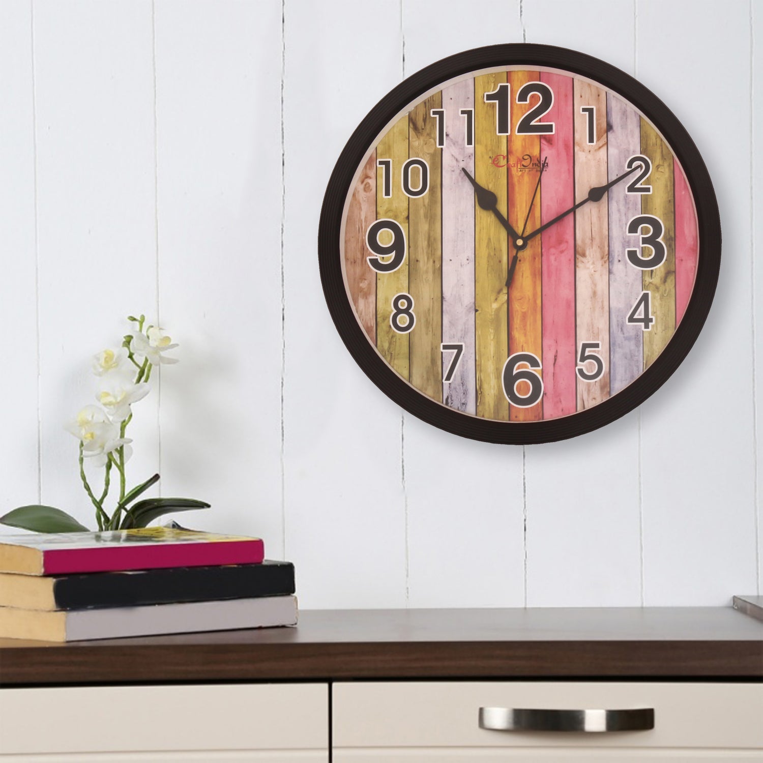 Designer Round Analog Black Wall Clock 1