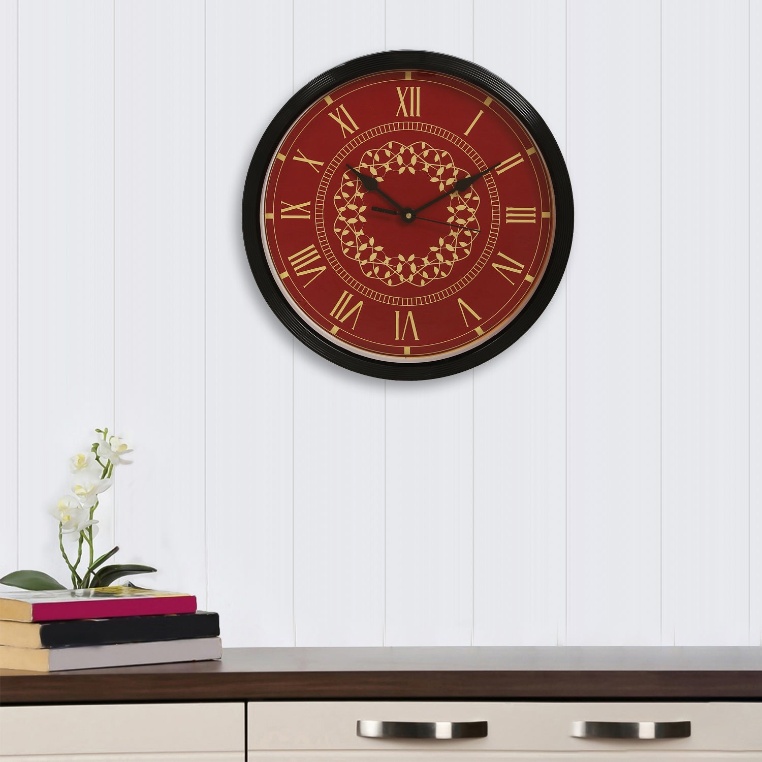 Designer Round Analog Black Wall Clock 1