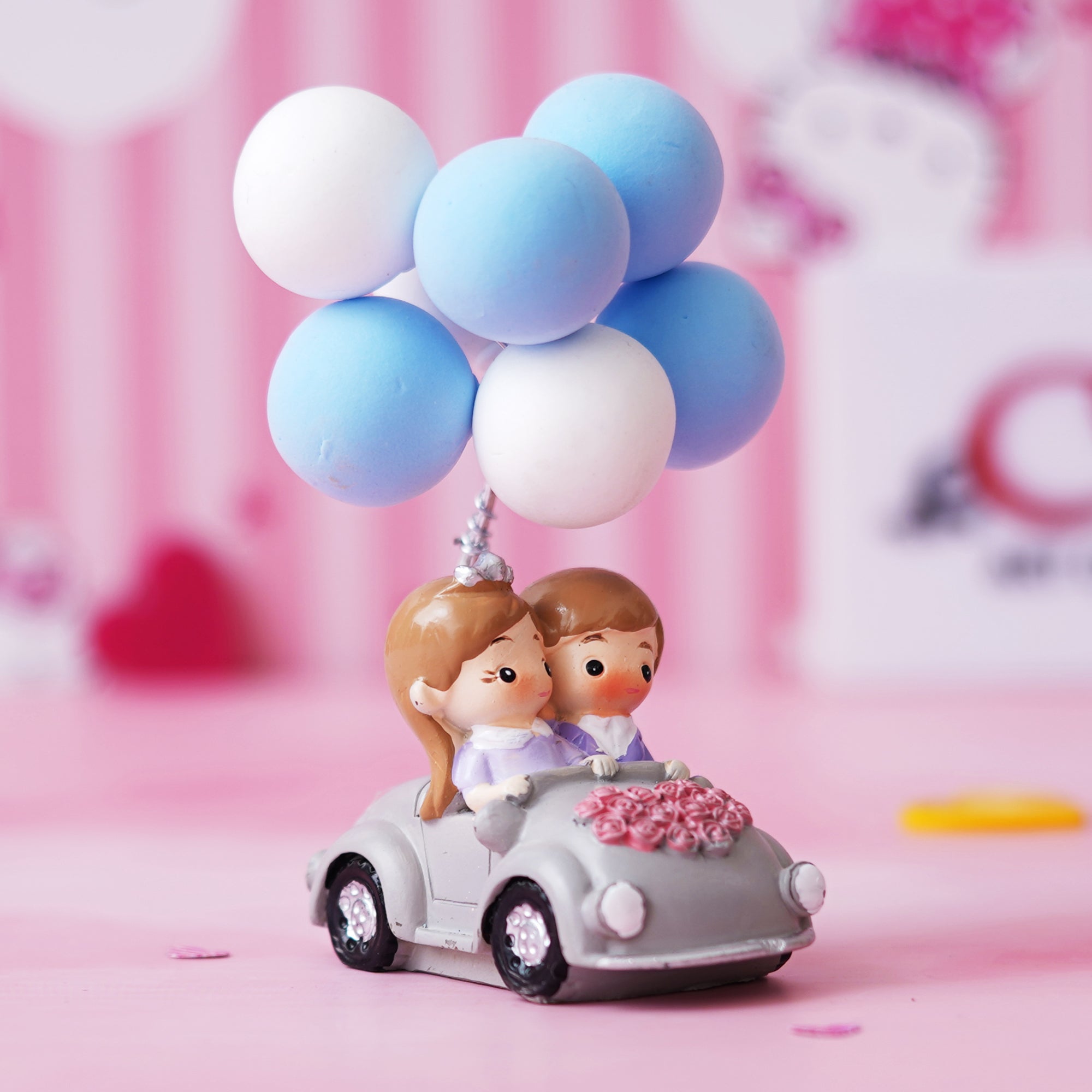 eCraftIndia Romantic Couple Statue with Balloon on a Car Decorative Showpiece 1