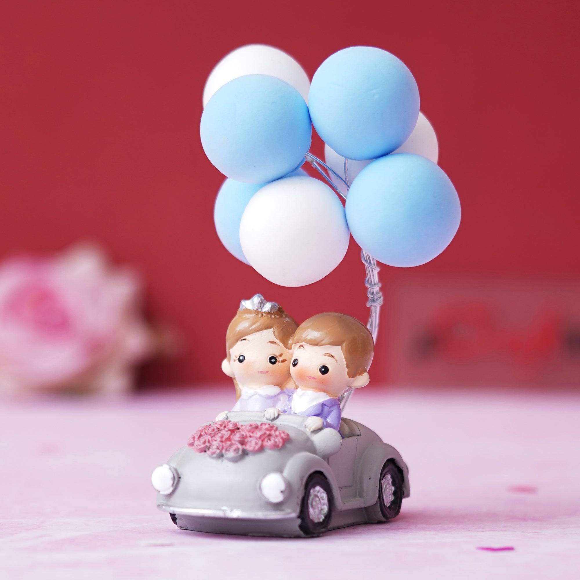 eCraftIndia Romantic Couple Statue with Balloon on a Car Decorative Showpiece 5