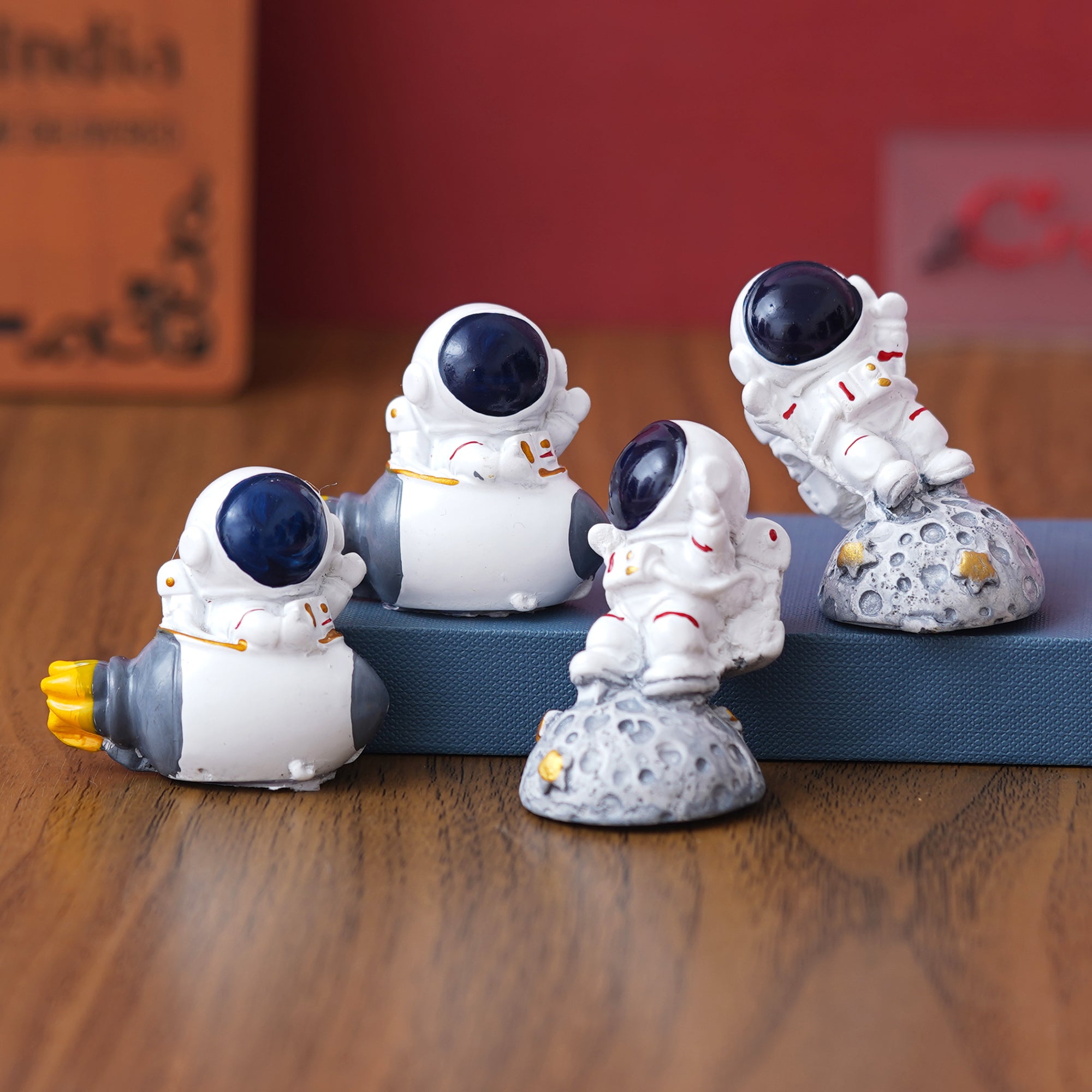 eCraftIndia Set of 4 Astronaut Statues Spaceman Figurines Decorative Showpieces 4