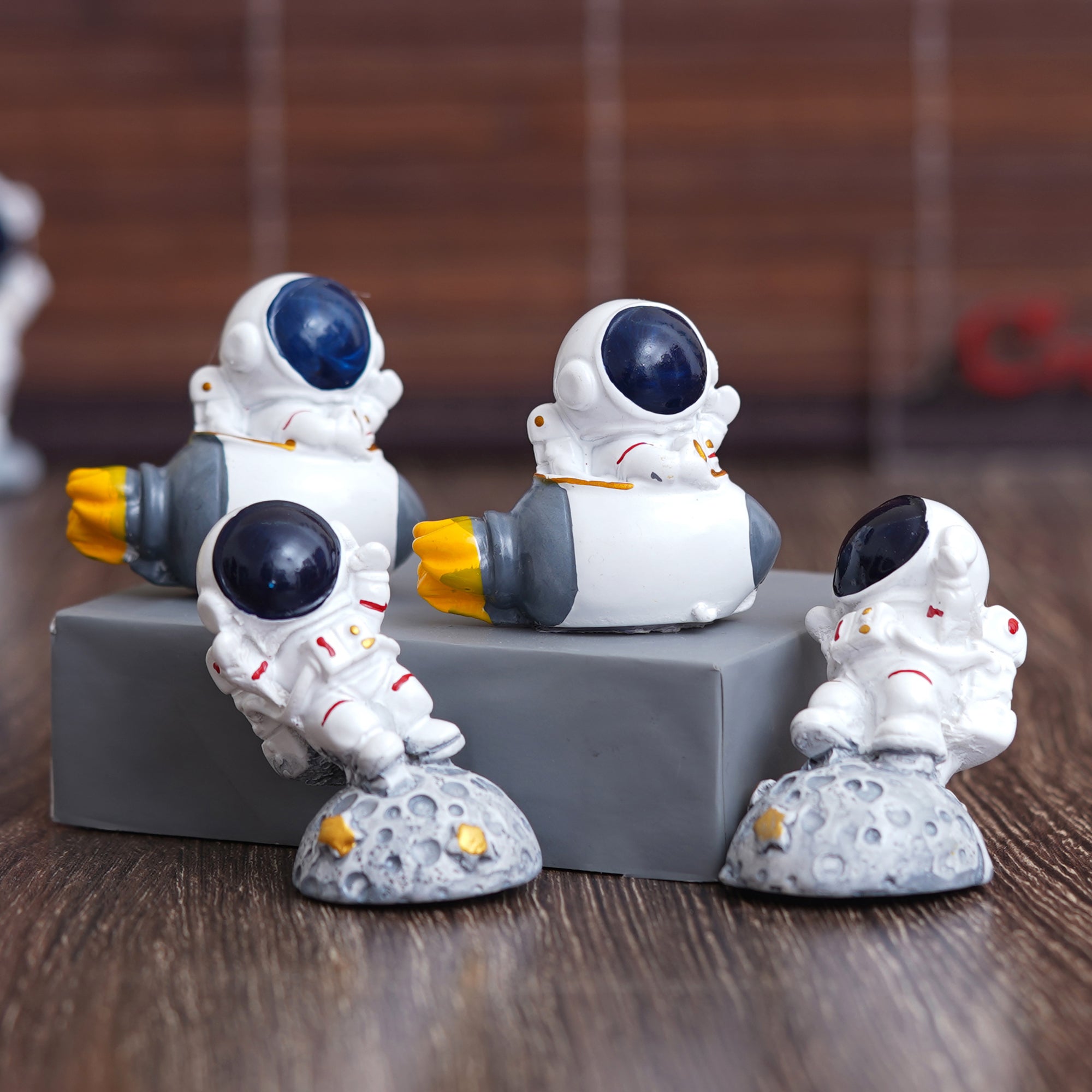 eCraftIndia Set of 4 Astronaut Statues Spaceman Figurines Decorative Showpieces 5